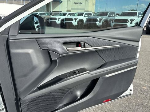 Used 2025 Toyota Camry SE w/ Multimedia Upgrade Package FWD image 19