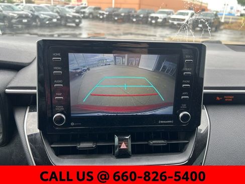 Used 2021 Toyota Corolla LE image 12