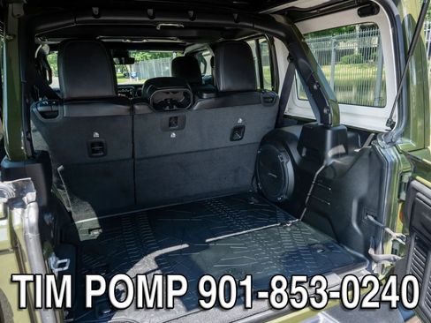 Used 2023 Jeep Wrangler Unlimited Rubicon 392 w/ Trailer Tow Package AWD/4WD image 14