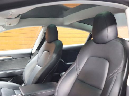 Used 2022 Tesla Model 3 image 38