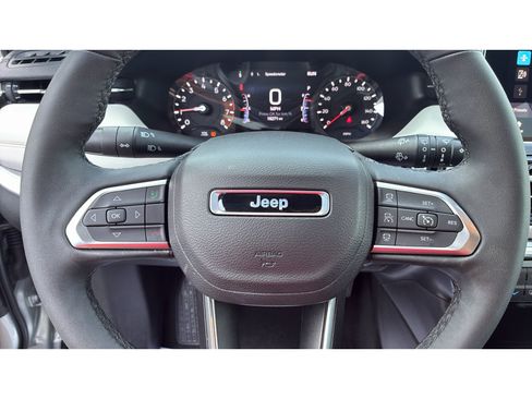 Used 2025 Jeep Compass Limited AWD/4WD image 22