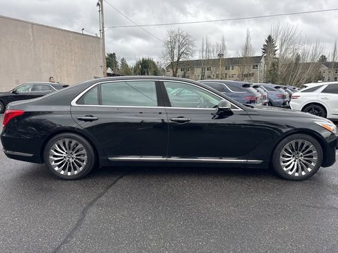Used 2017 Genesis G90 3.3T Premium image 8