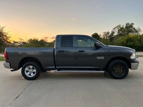 Used 2016 RAM 1500 ST w/ SXT Appearance Group image 5