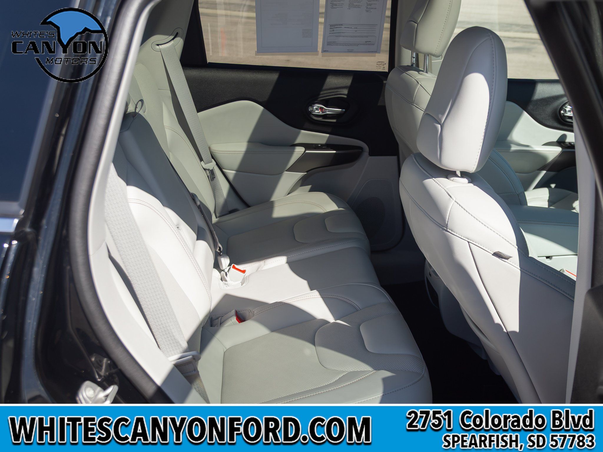 Used 2021 Jeep Cherokee Limited AWD/4WD image 12
