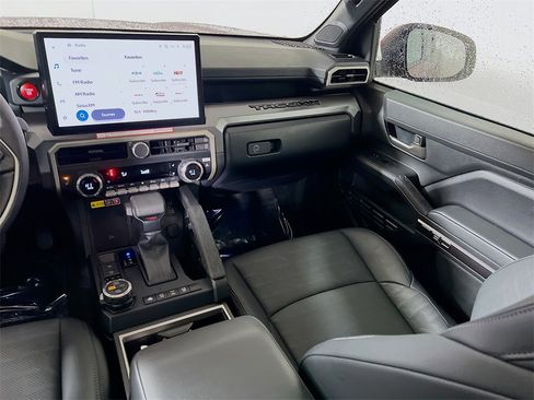 Certified 2025 Toyota Tacoma TRD Off-Road w/ TRD Off Road Premium Package image 21