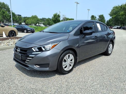 Used 2024 Nissan Versa S w/ Trunk Package FWD image 1