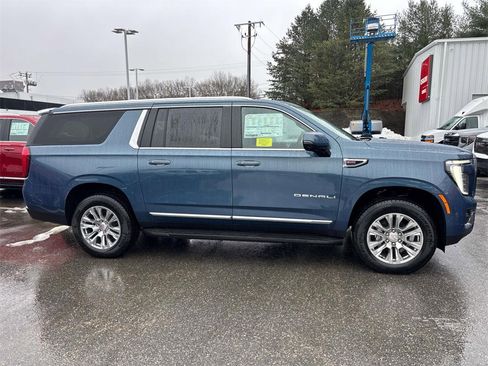 New 2026 GMC Yukon XL Denali w/ Advanced Technology Package image 2