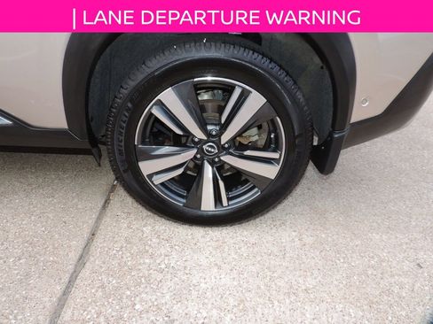 Used 2022 Nissan Rogue Platinum w/ Head-Up Display Package image 15