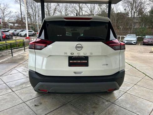 Used 2023 Nissan Rogue S image 3