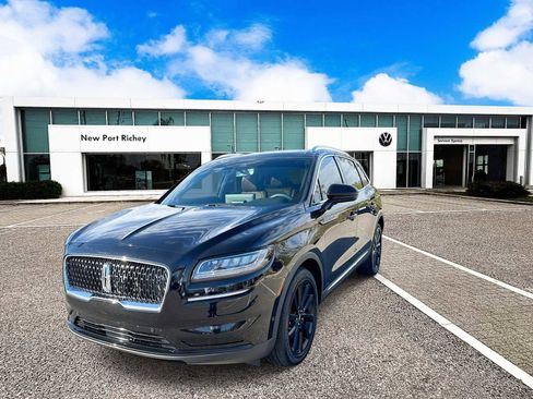 Used 2022 Lincoln Nautilus Reserve w/ Equipment Group 201A image 4