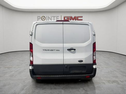 Used 2023 Ford Transit 250 Low Roof RWD image 5
