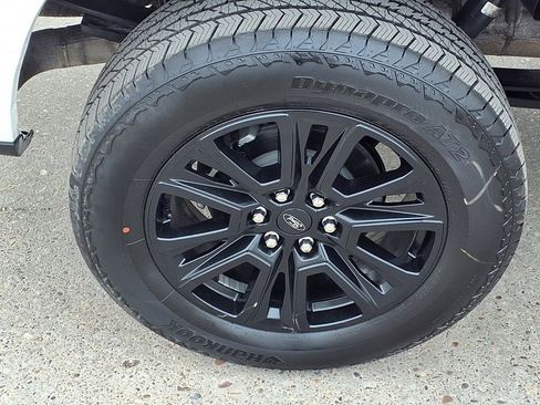 Used 2024 Ford F150 Platinum w/ Equipment Group 702A High image 9