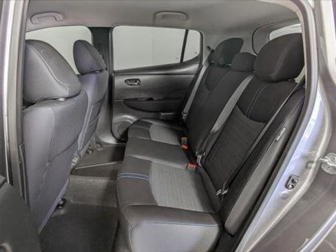 Used 2020 Nissan Leaf SV w/ SV Technology Package image 17