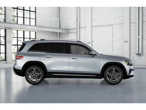 New 2026 Mercedes-Benz GLB 250 4MATIC image 2