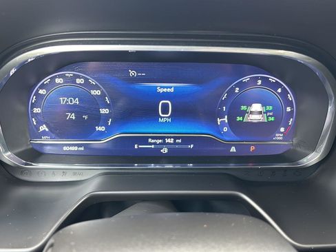 Certified 2024 Chevrolet Suburban RST image 31