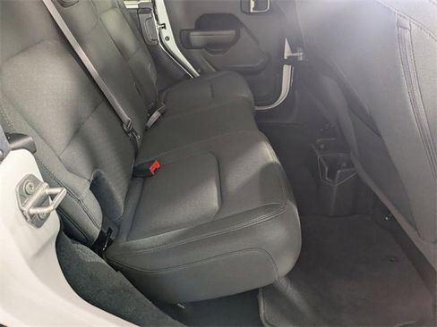 Used 2022 Jeep Wrangler Unlimited Sport image 26