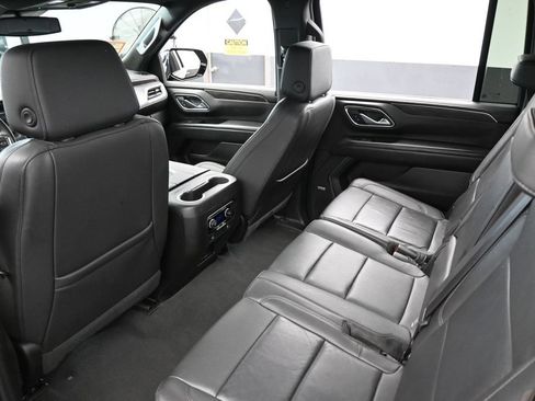 Used 2024 Chevrolet Suburban LT AWD/4WD image 35