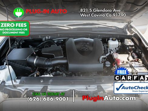 Used 2020 Toyota Tacoma TRD Off-Road w/ Advanced Technology Package AWD/4WD image 15