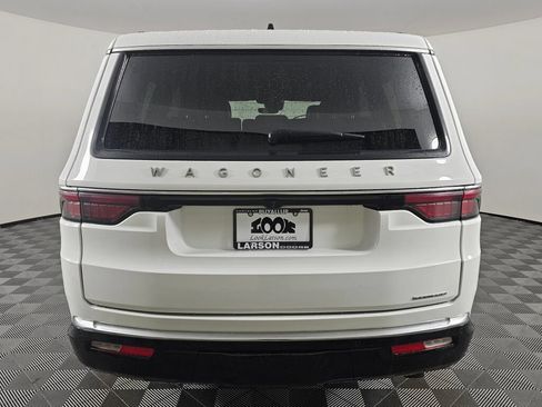 Used 2024 Jeep Wagoneer Series II AWD/4WD image 4