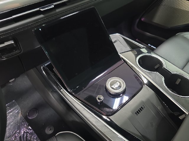 New 2026 Cadillac Escalade IQ Luxury 2 w/ LPO, Floor Liner Package AWD/4WD image 22
