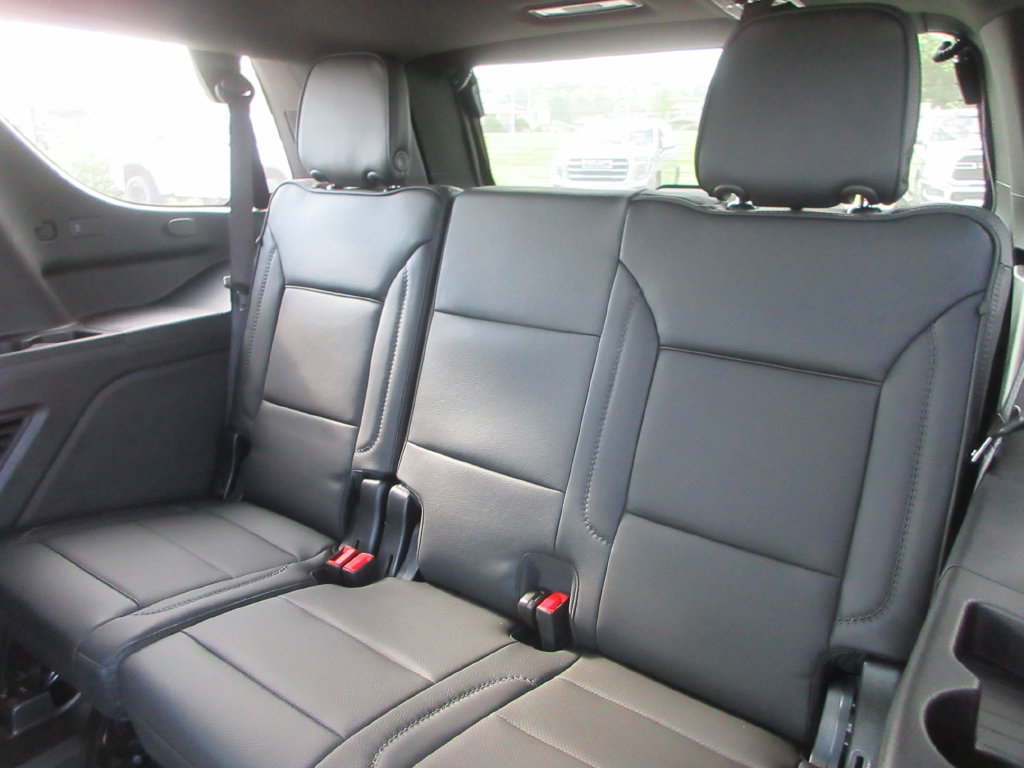 New 2026 GMC Yukon Denali w/ Sun & Power Step Package AWD/4WD image 13