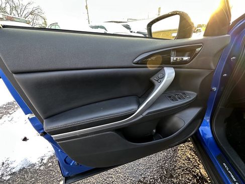Used 2023 Mitsubishi Eclipse Cross SE image 11