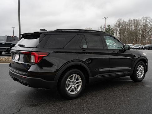 New 2026 Ford Explorer Active RWD image 10