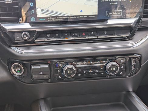 Used 2024 Chevrolet Silverado 3500 High Country w/ Technology Package image 20