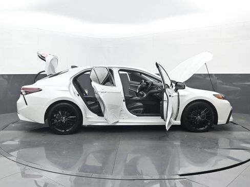 Used 2021 Toyota Camry XSE FWD image 34