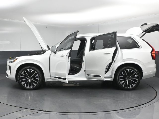 Used 2025 Volvo XC90 B6 Plus w/ Protection Package Premier AWD/4WD image 64