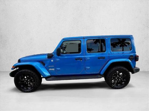 Used 2021 Jeep Wrangler Unlimited Sahara w/ Cold Weather Group AWD/4WD image 6