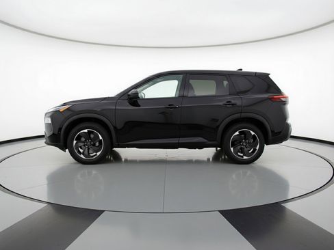 Used 2025 Nissan Rogue SV image 5