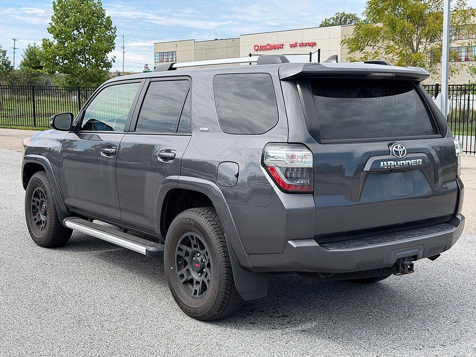 Used 2021 Toyota 4Runner SR5 Premium w/ Moonroof Package AWD/4WD image 5
