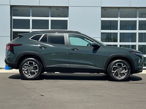 New 2026 Chevrolet Trax LT FWD image 3