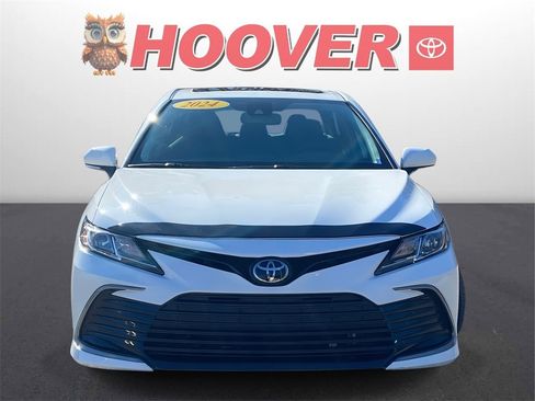 Used 2024 Toyota Camry LE image 7