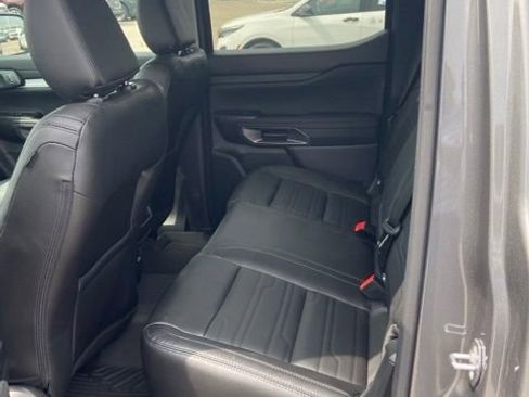 Used 2025 Ford Ranger Lariat w/ Black Appearance Package AWD/4WD image 6