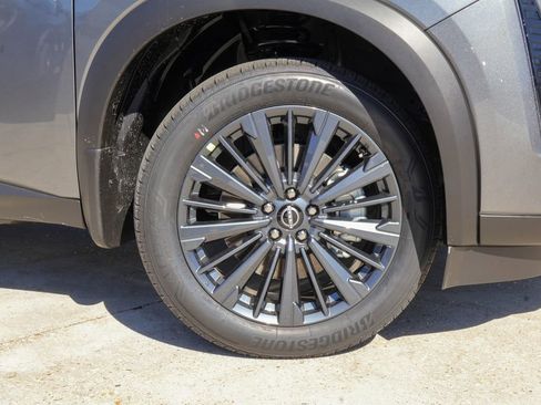 New 2026 Nissan Pathfinder SL image 19