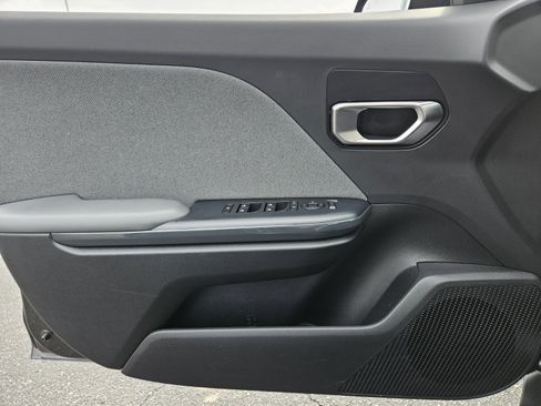 Used 2025 Kia K4 EX image 29