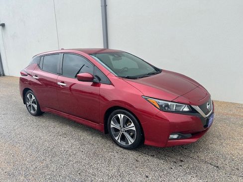 Used 2022 Nissan Leaf SV image 3