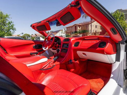Used 2004 Chevrolet Corvette Convertible w/ Preferred Equipment Group RWD image 41