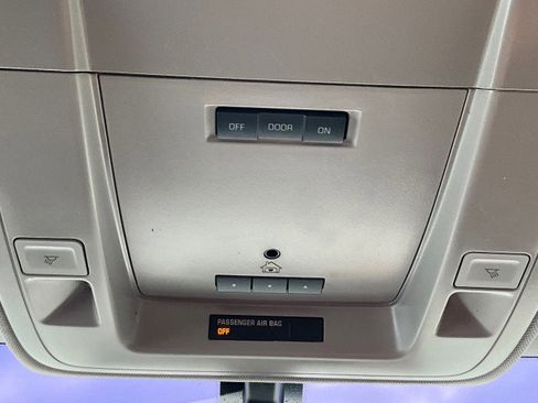 Used 2017 GMC Sierra 1500 SLT w/ SLT Premium Package image 19