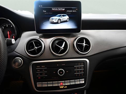 Used 2019 Mercedes-Benz GLA 250 4MATIC image 24