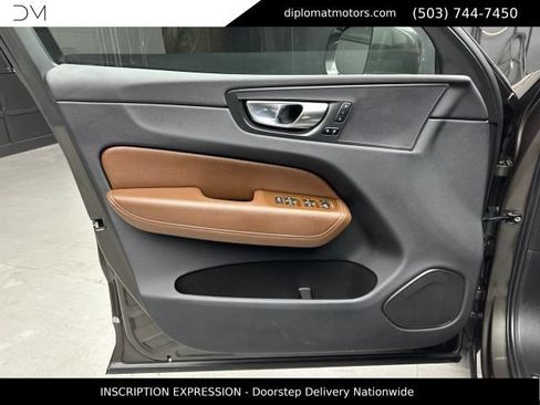 Used 2022 Volvo XC60 T8 Inscription Expression AWD/4WD image 23