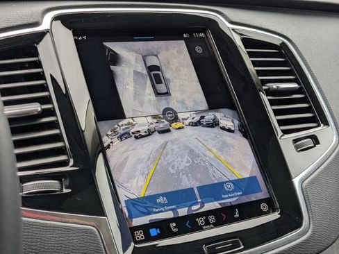 New 2024 Volvo XC90 B5 Plus w/ Protection Package Premier AWD/4WD image 23