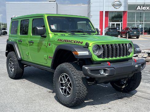 Used 2025 Jeep Wrangler Unlimited Rubicon w/ Safety Group AWD/4WD image 1