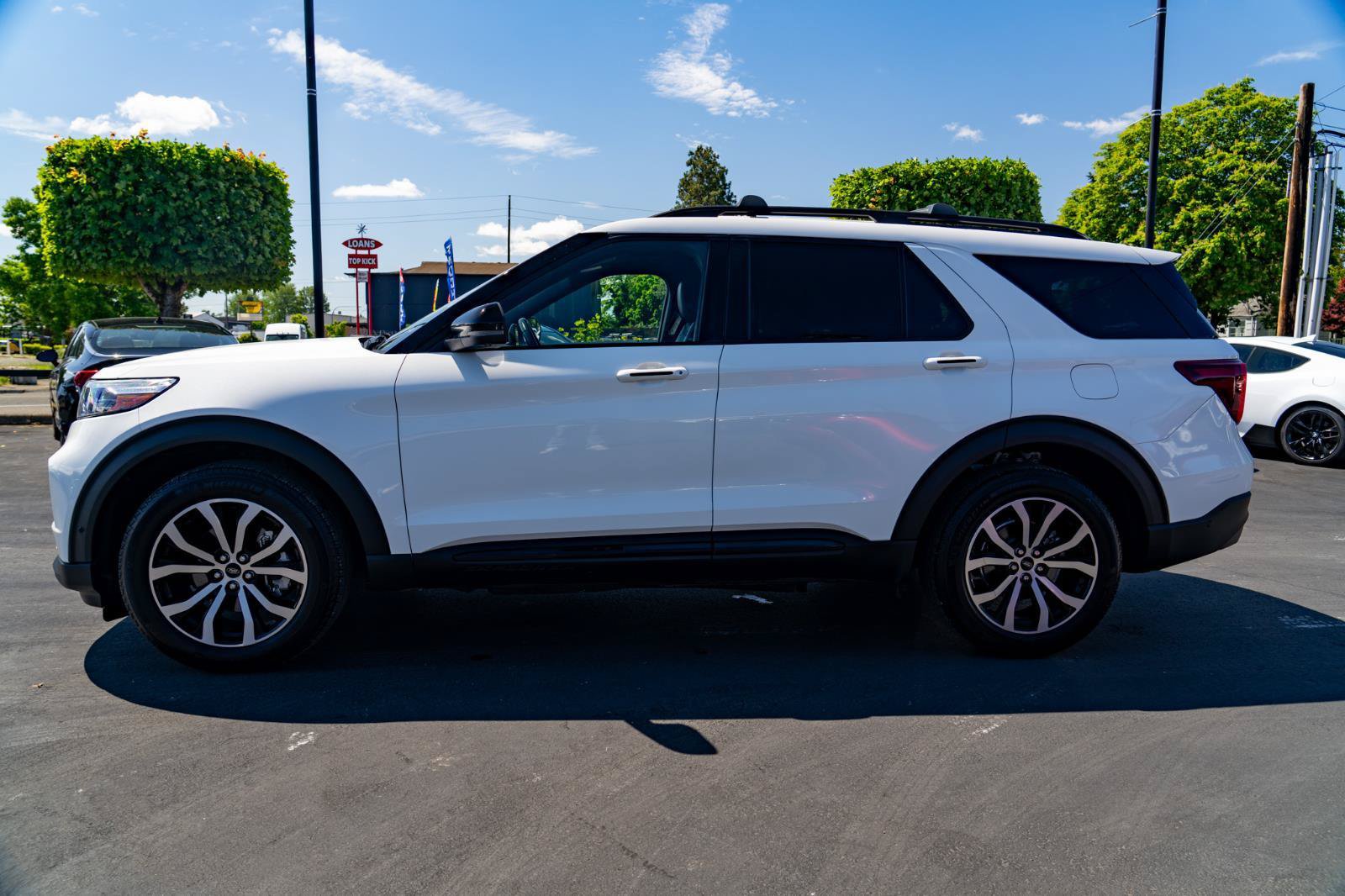 Used 2021 Ford Explorer ST w/ Equipment Group 401A AWD/4WD image 14
