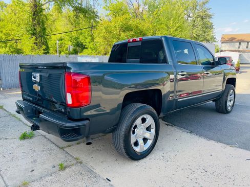 Used 2017 Chevrolet Silverado 1500 LTZ Z71 AWD/4WD image 5