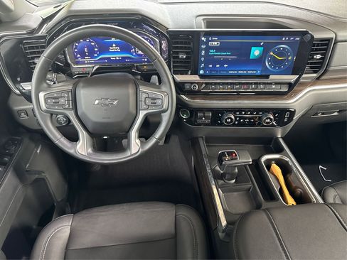 Used 2024 Chevrolet Silverado 1500 LT Trail Boss w/ LT Trail Boss Premium Package image 19