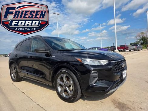 Used 2023 Ford Escape ST-Line FWD image 3