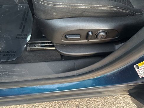 Used 2019 GMC Terrain SLE w/ Driver Convenience Package image 23